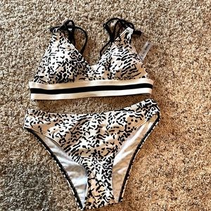 Xs Shein Swim Suit Set